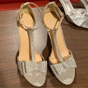 Kate Preston Silver Glitter T‑Strap Bow Sandals